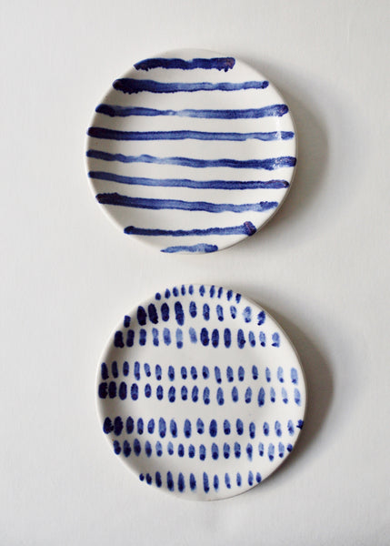 Pair of blue and white mini treasure dishes